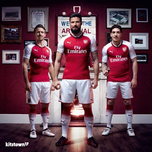 某球星再次进入本轮最佳阵容（某球星再度入选本轮最佳阵容）