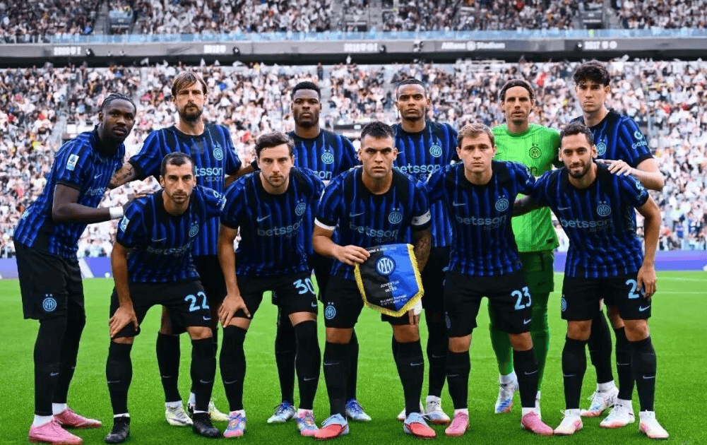 本泽马：现在的皇马队内缺少领袖；皇马永远是我的球队（本泽马：当下皇马欠缺领袖，我永远属于皇马）