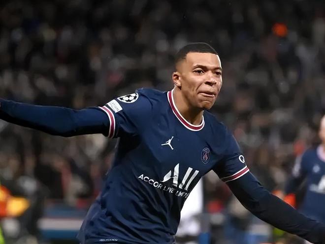 贝克汉姆：梅西总能创造机会；作为老板看比赛真的很煎熬（贝克汉姆称梅西屡造机会：当老板看球实在煎熬）