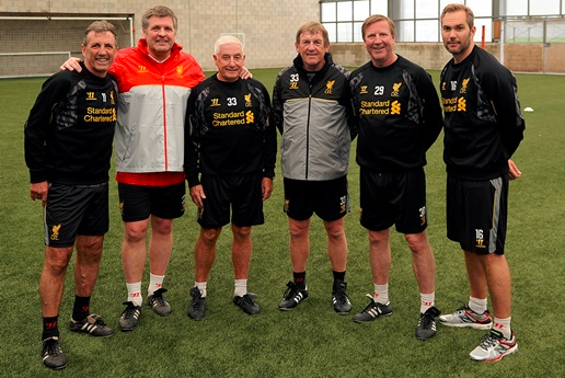 土超豪门官宣新赛季14人！博斯科维奇确定离队，招入刺头补充主攻（土超豪门公布新赛季14人名单：博斯科维奇确认离队，招入争议球员补强主攻）