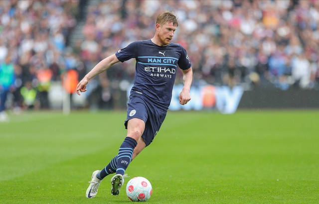 巴恩斯准三双难救主，布朗30+8+5白帝6记三分，绿军力克猛龙5连胜（巴恩斯准三双难挽败局，布朗30+8+5携白帝6记三分，绿军击退猛龙豪取五连胜）