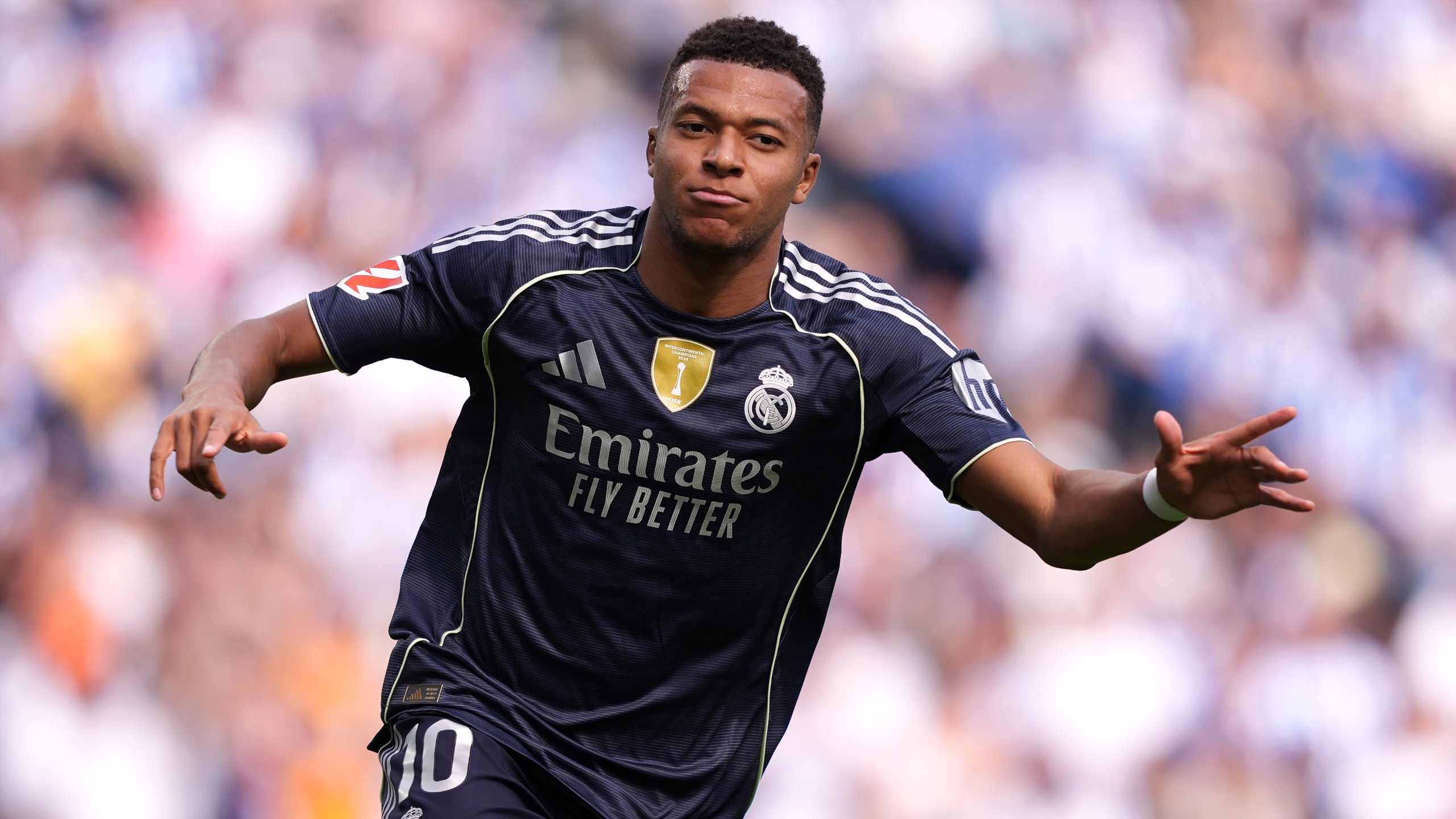 王哲林：新赛季首先要打好开局，希望常规赛有好的排名（王哲林：新赛季力争开门红，常规赛冲击更高排名）