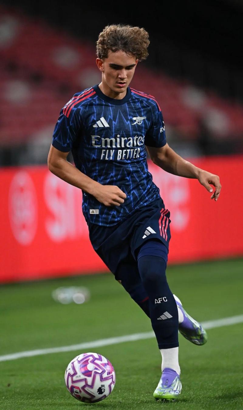 记者：河南已经向阿奇姆彭提供续约合同（记者透露，河南队已向阿奇姆彭递交续约合同）