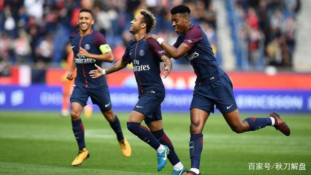 父亲：圣地亚哥从未讨论过离开的可能性，他在米兰很开心（父亲：圣地亚哥无意离队，他在米兰过得很快乐）