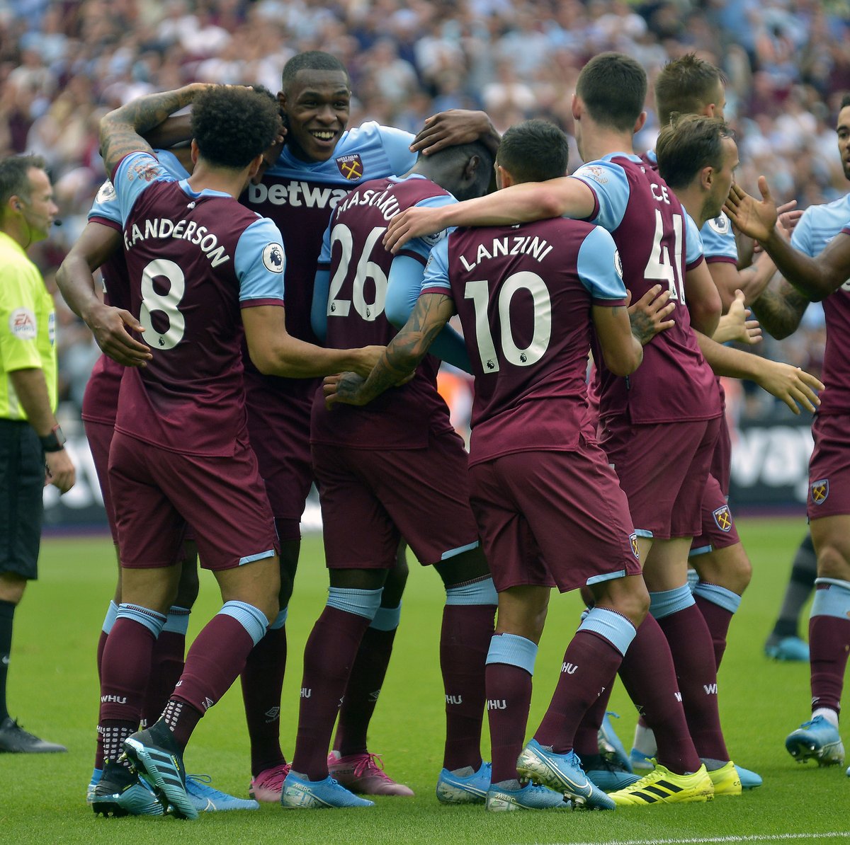 环足奖年度最佳新星候选：杜埃、若昂-内维斯、斯凯利在列（环足奖年度最佳新星候选名单出炉：杜埃、若昂-内维斯、斯凯利入围）