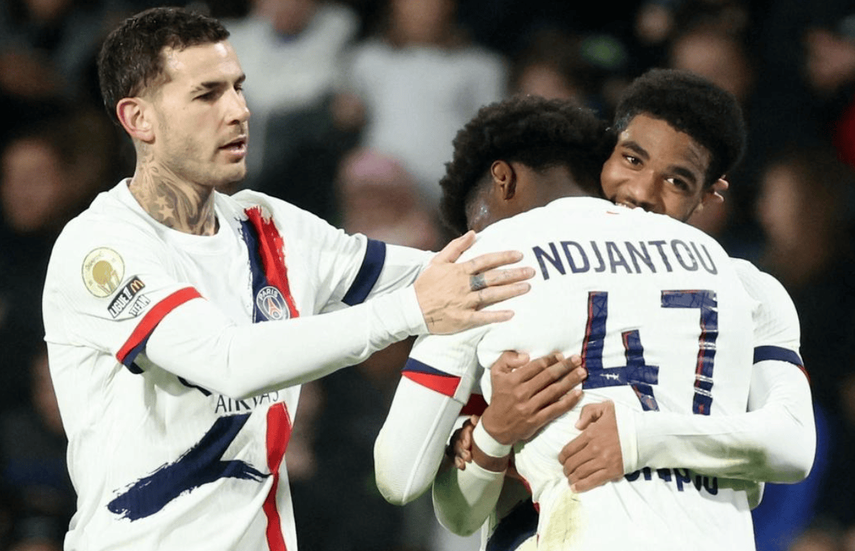 替补球员上场即改变比赛节奏（替补登场瞬间改写比赛节奏）